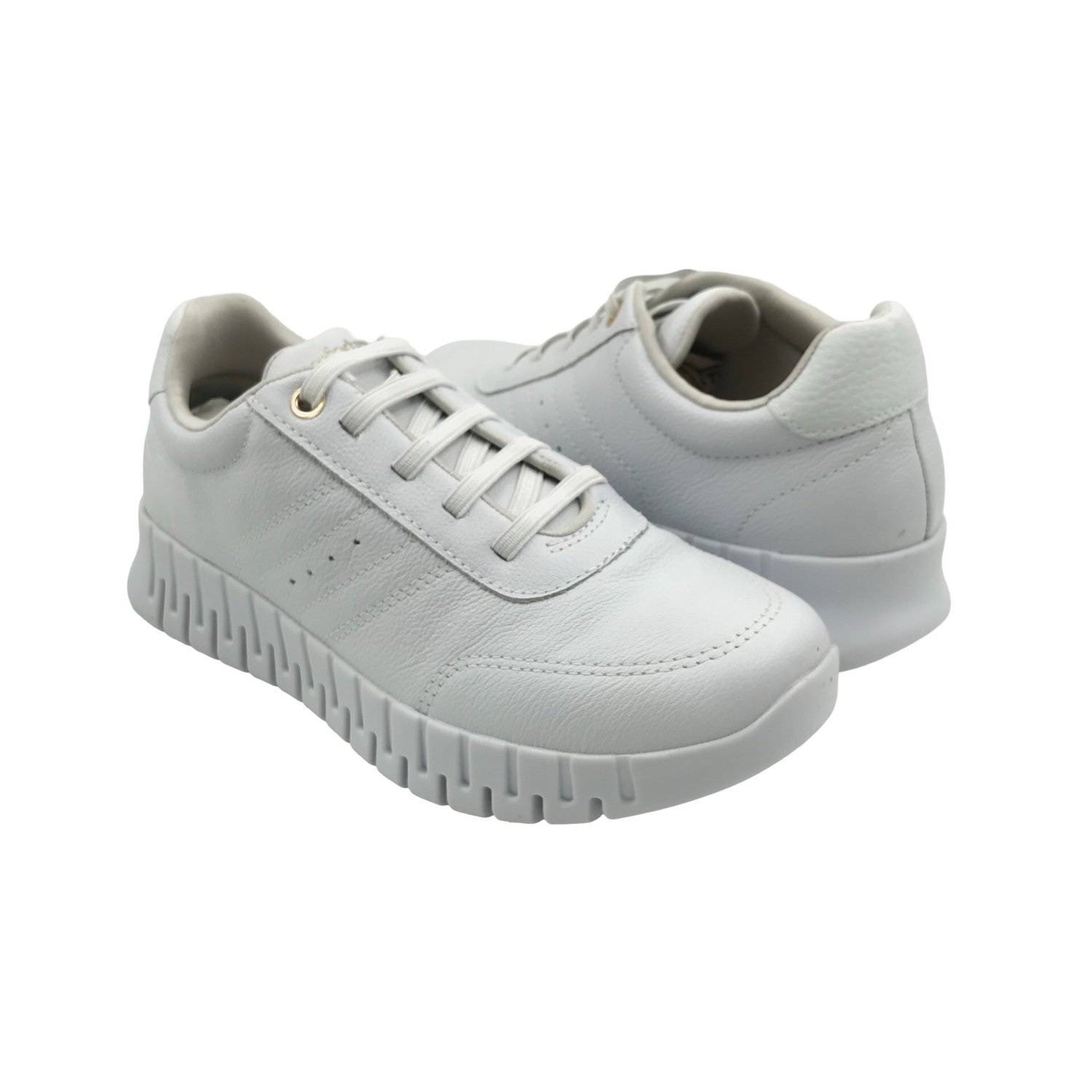 Tênis Em Couro Feminino Branco Comfortflex Solado Flex - Orto Curitiba