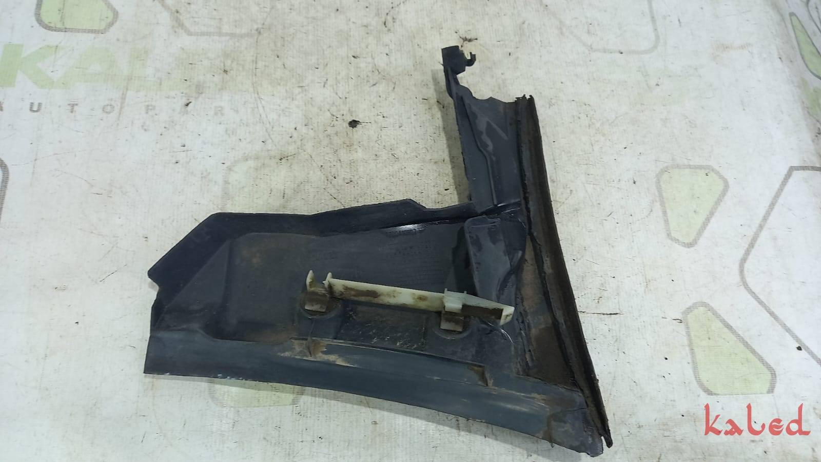 Moldura Suporte Lateral Direita Churrasqueira Renault Clio 2001-2010