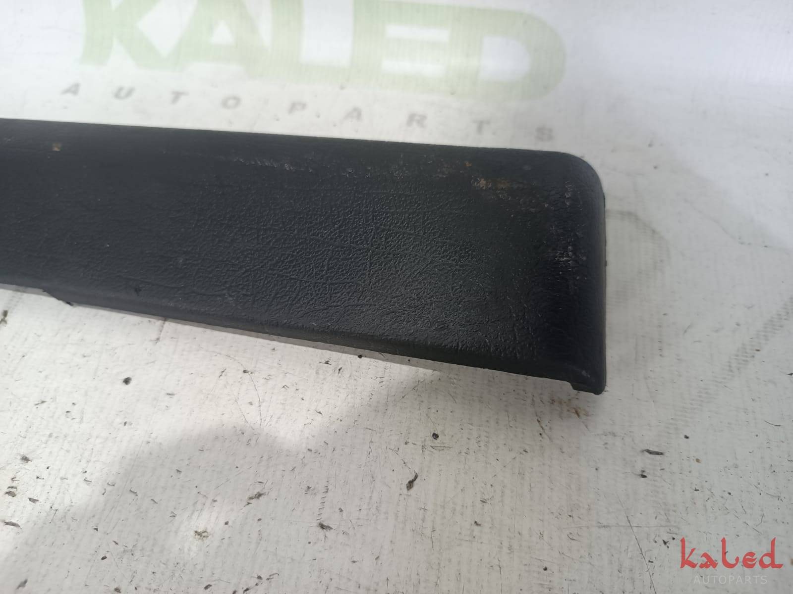 Moldura inferior painel lado esquerdo VW Golf Mk3 93-97 