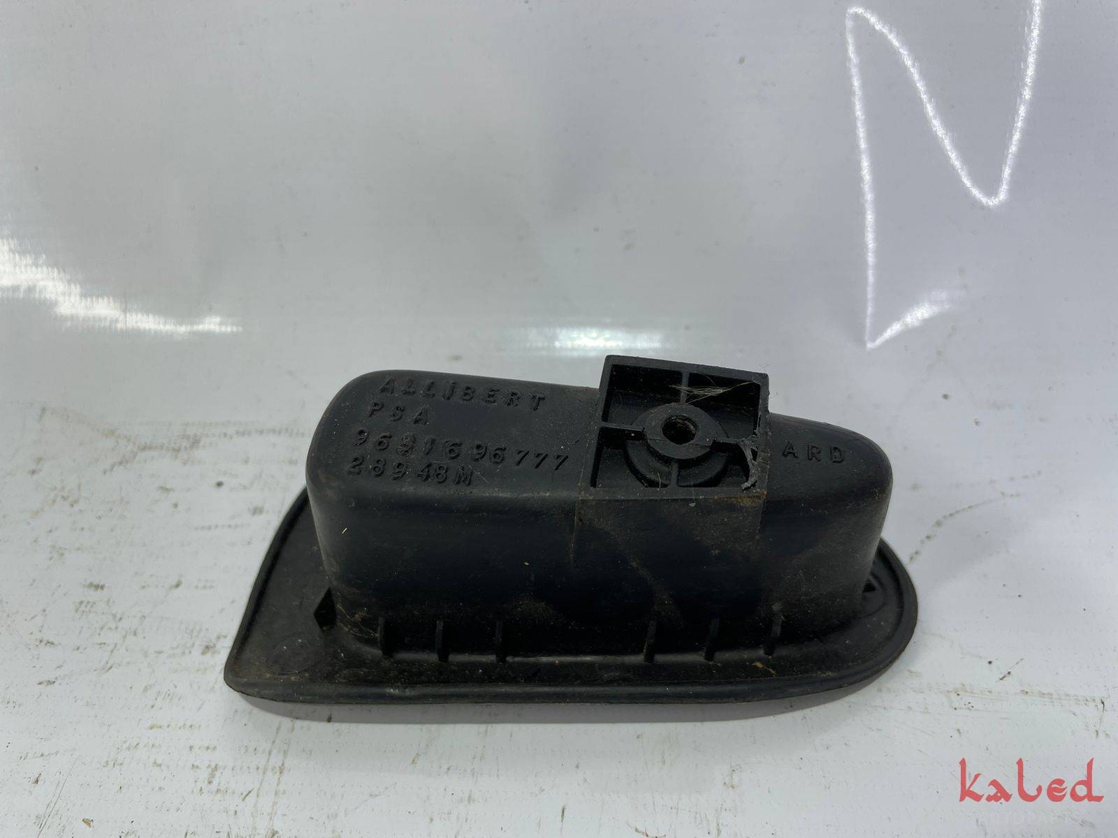 Moldura Puxador Interno T. Direito Peugeot 206 99-10